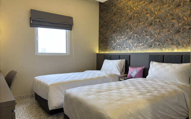 Hotel With OK