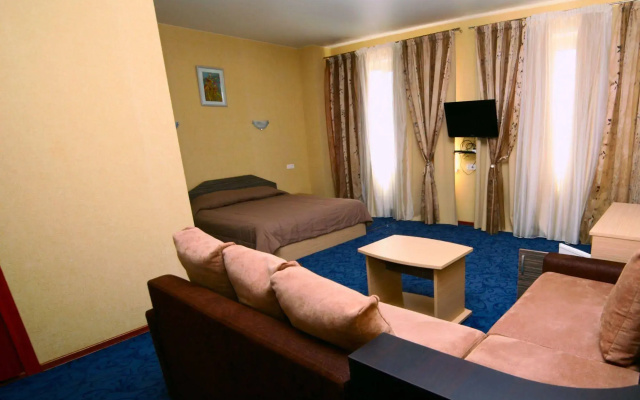 Premier Hotel	