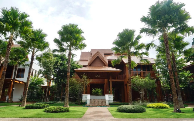 Vanasin Residence
