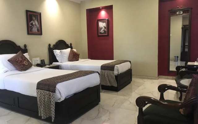 Hotel Pratap Palace