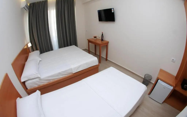 Hotel Ari 2