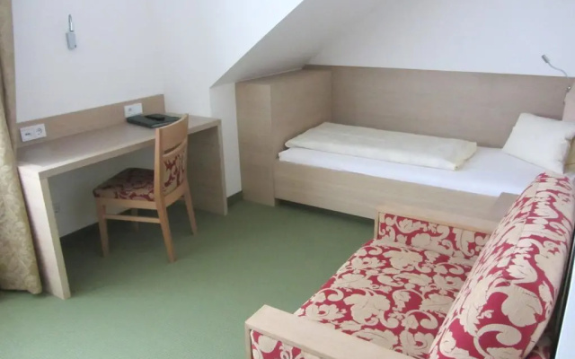 Hotel Weiss S