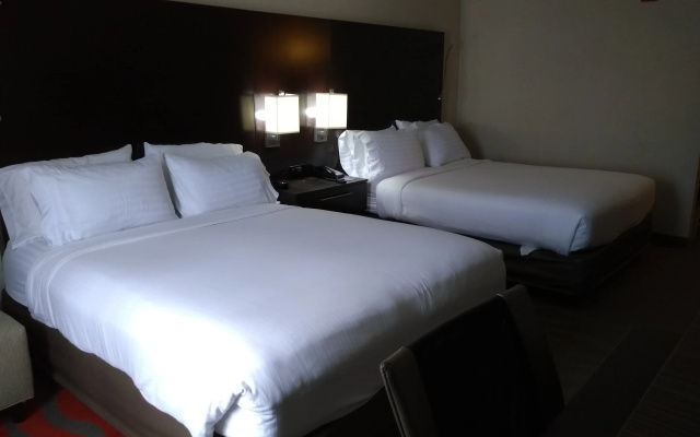 Holiday Inn Express Hotel & Suites Waterford by IHG