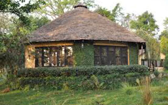 Отель Chitwan Adventure Resort Непал, Саураха - отзывы, цены и фото номеров - забронировать отель Chitwan Adventure Resort онлайн вид на фасад