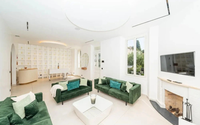 008 Villa Rosoliel in Cannes