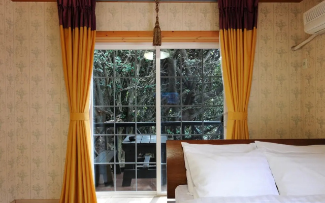 Geoje Floria Pension