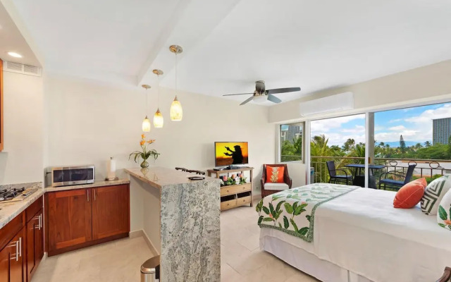 Upgraded Luxury Studio With Ocean Views