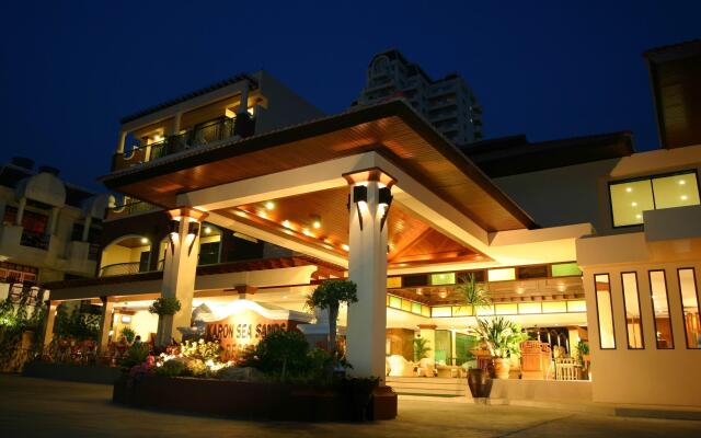 Отель Karon Sea Sands Resort & Spa вид на фасад