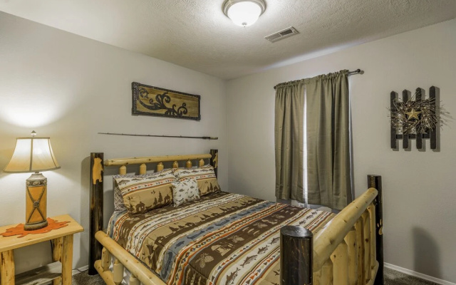 Vinyards 2954 Unit 6 3 Bedroom Condo