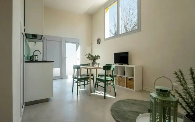 Room-charming Guest Room in Frassino wit