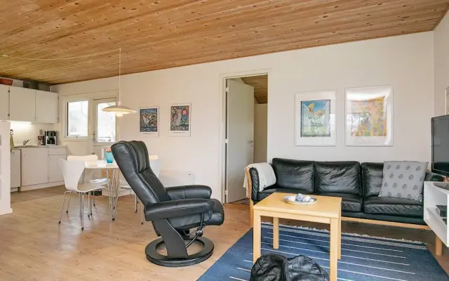 6 Person Holiday Home in Brovst