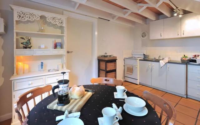 Santosa Cottage