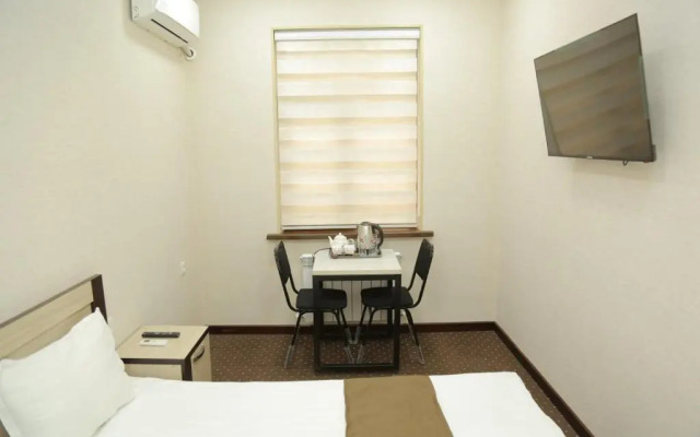 Premium Hotel 777