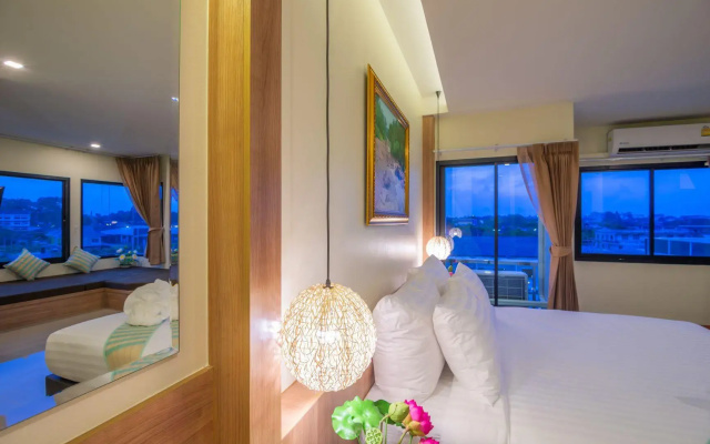 Pura Nakhon Hotel (SHA Extra Plus)
