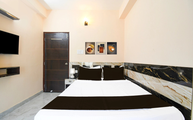 Hotel O Shivam Regency Near Acropolis Mall