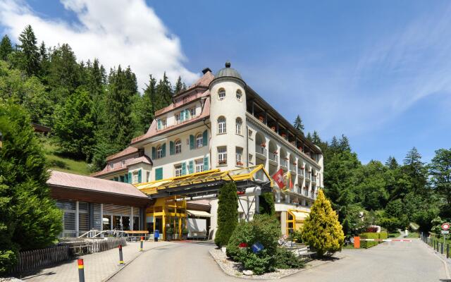 Отель The Sun&Soul Panorama Pop-Up Hotel Solsana Швейцария, Занен - отзывы, цены и фото номеров - забронировать отель The Sun&Soul Panorama Pop-Up Hotel Solsana онлайн вид на фасад