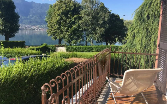 Favoloso appartamento fronte lago, Gera Lario