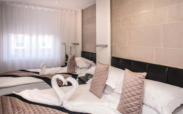 Отель NOX Kensington