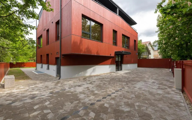 Self-check-in spacious 1 bedroom apartment with free parking