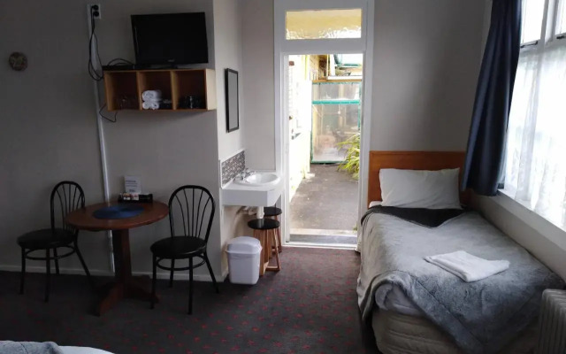 Hokitika Pioneer Hotel
