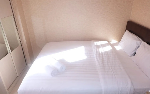 Good Apartment At Green Pramuka City