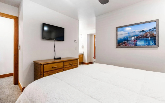 Greyhawk 24 by Identity Properties