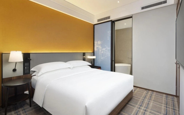 Emmy Hotel