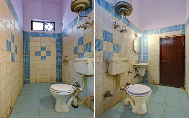 OYO 77724 Hotel Chitra
