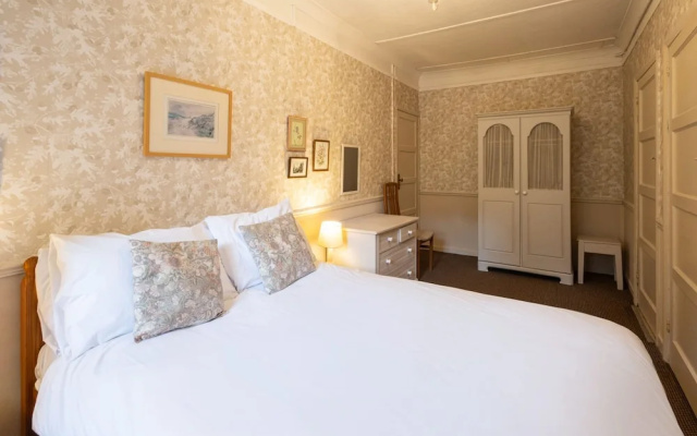 Host Stay Upper Lodge