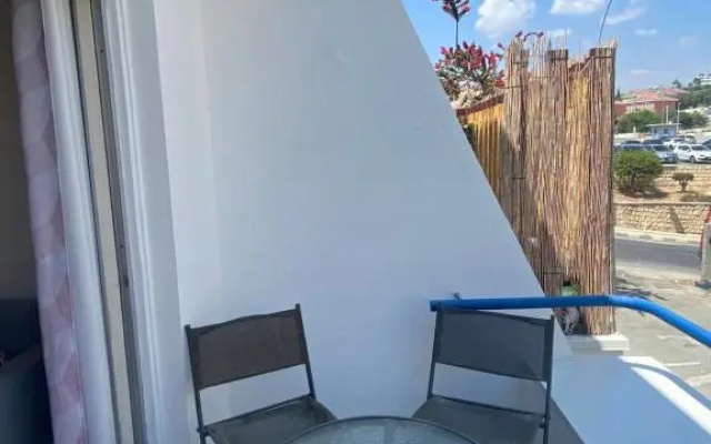 1-bedroom duplex 100m by the sea