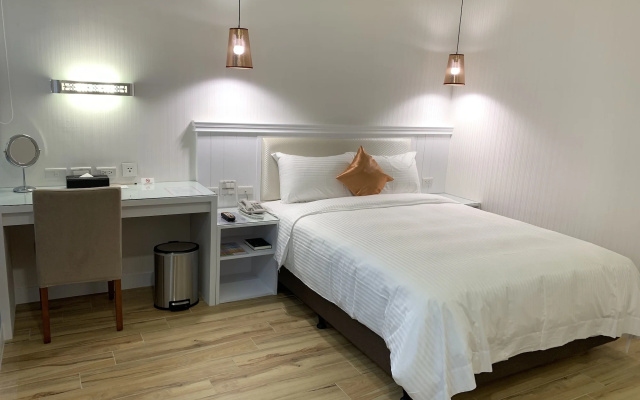 Joy Hotel