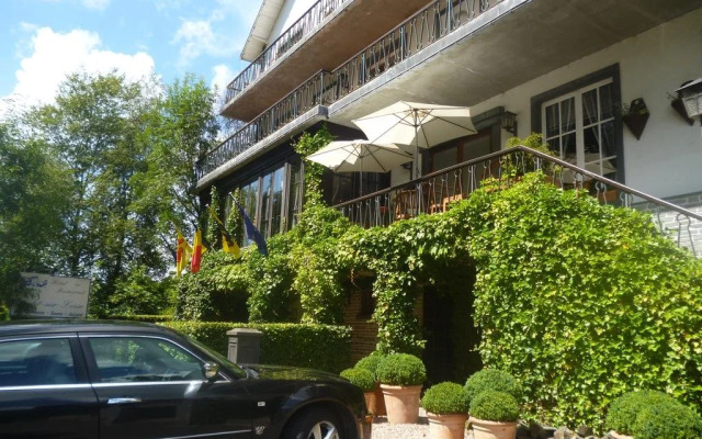 Chalet sur Lesse