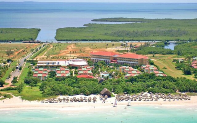 Отель Iberostar Tainos All Inclusive пляж
