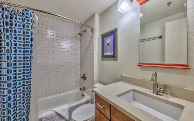 2br+ Loft Centrally Located Kirkwood Great Value 2 Bedroom Condo by RedAwning