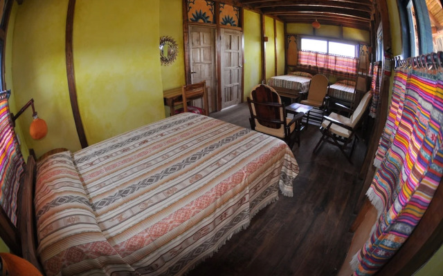 Azuluna Ecolodge