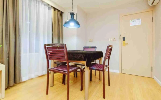 Super 8 Hotel (Wanzhou Wanda Plaza Gaosuntang Pedestrian Street Store)