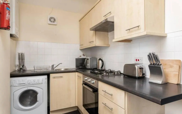 Cosy Stay Swansea - TV in every bedroom