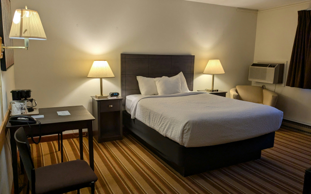 Magnuson Hotel Copper Crown