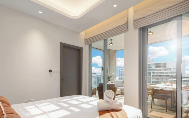 LUX  The Aurora Marina View Suite
