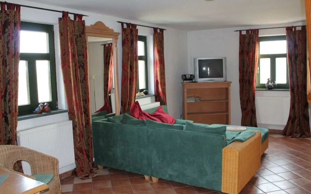 Schones Ferienhaus in Dargun mit Pool