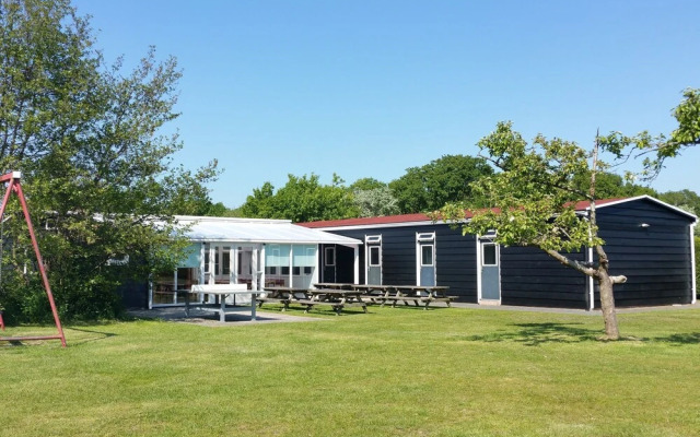 Detached holiday home with extra facilities near the sea