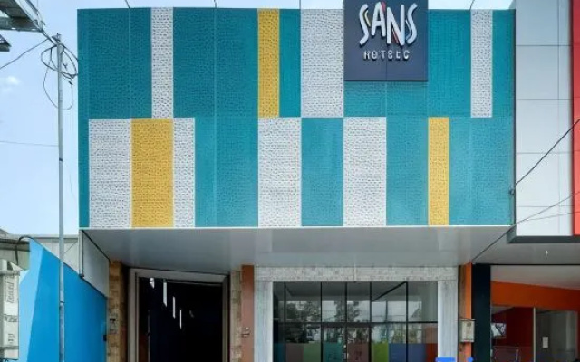 Sans Hotel Syariah Purnama Nganjuk