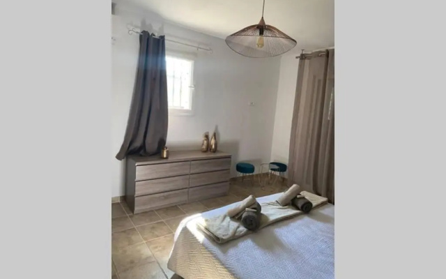 Suite Spacieuse Avec Acces Piscine