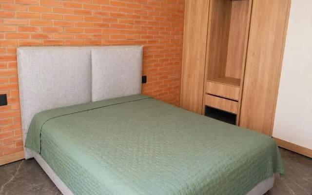 Luum 402