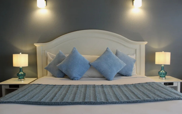 Oceanfront Inn at Shelter Cove