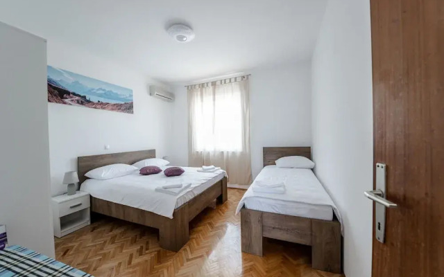 Apartment Zora in Seline, Near Pebble Beach