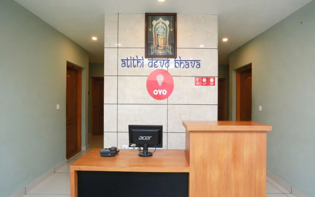 OYO 13937 Sreepathi Nirmalyam