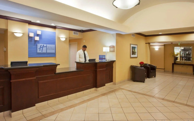 Holiday Inn Express Hotel & Suites River Park by IHG
