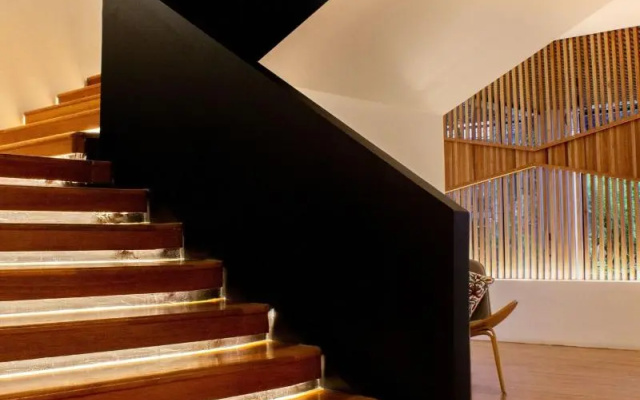 M5 Hotel