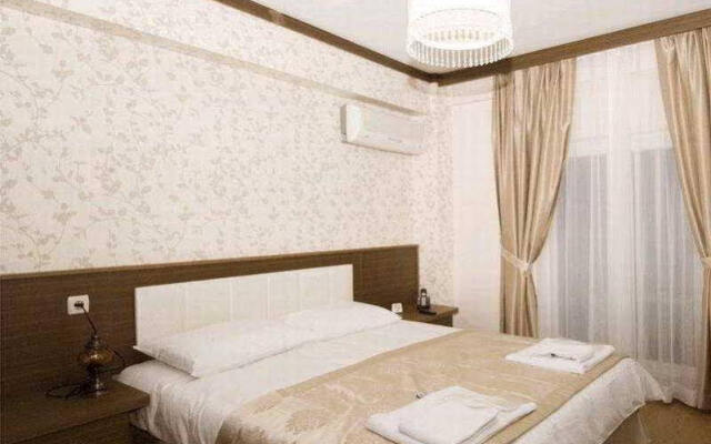 Flower Palace Hotel вид на фасад